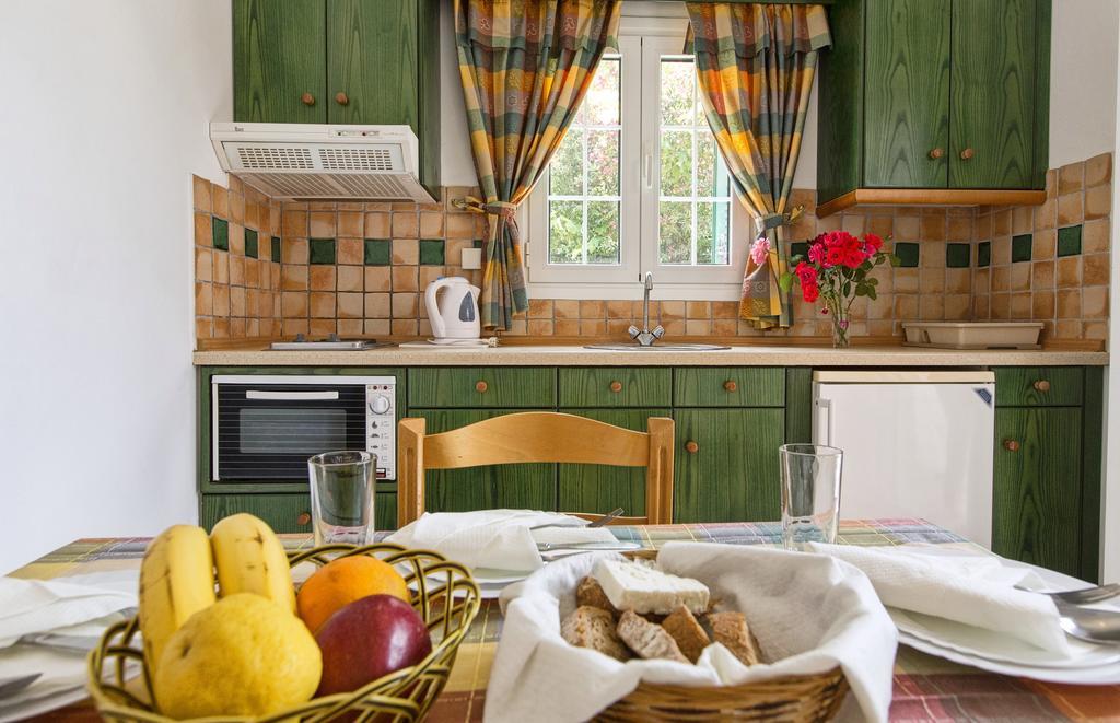 Apart Hotel Blumarin Агиос Гордиос Екстериор снимка