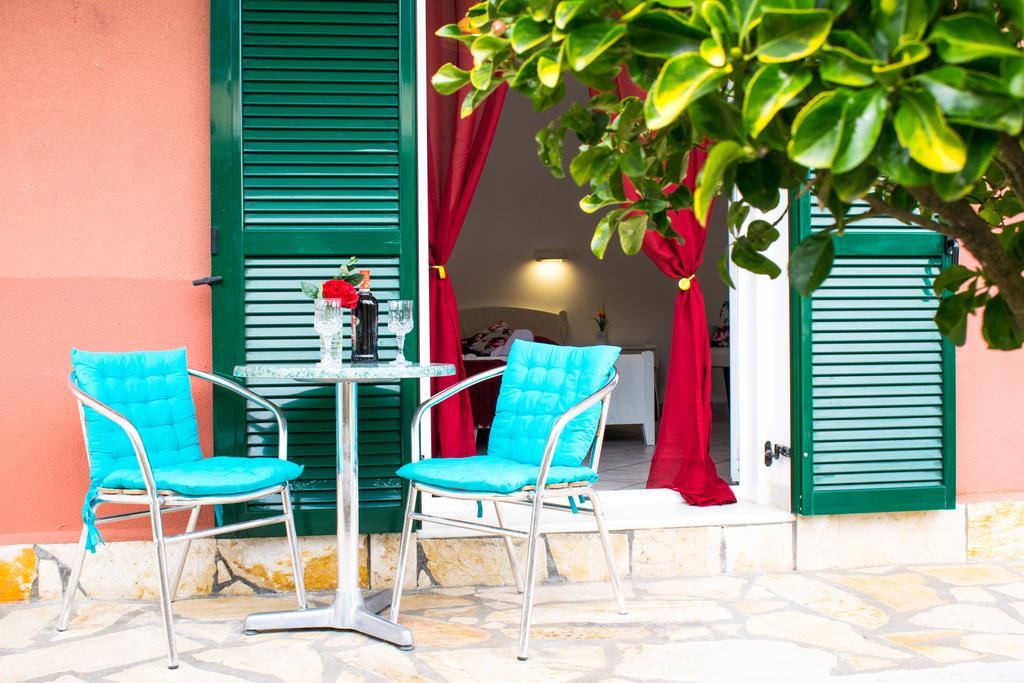 Apart Hotel Blumarin Агиос Гордиос Екстериор снимка